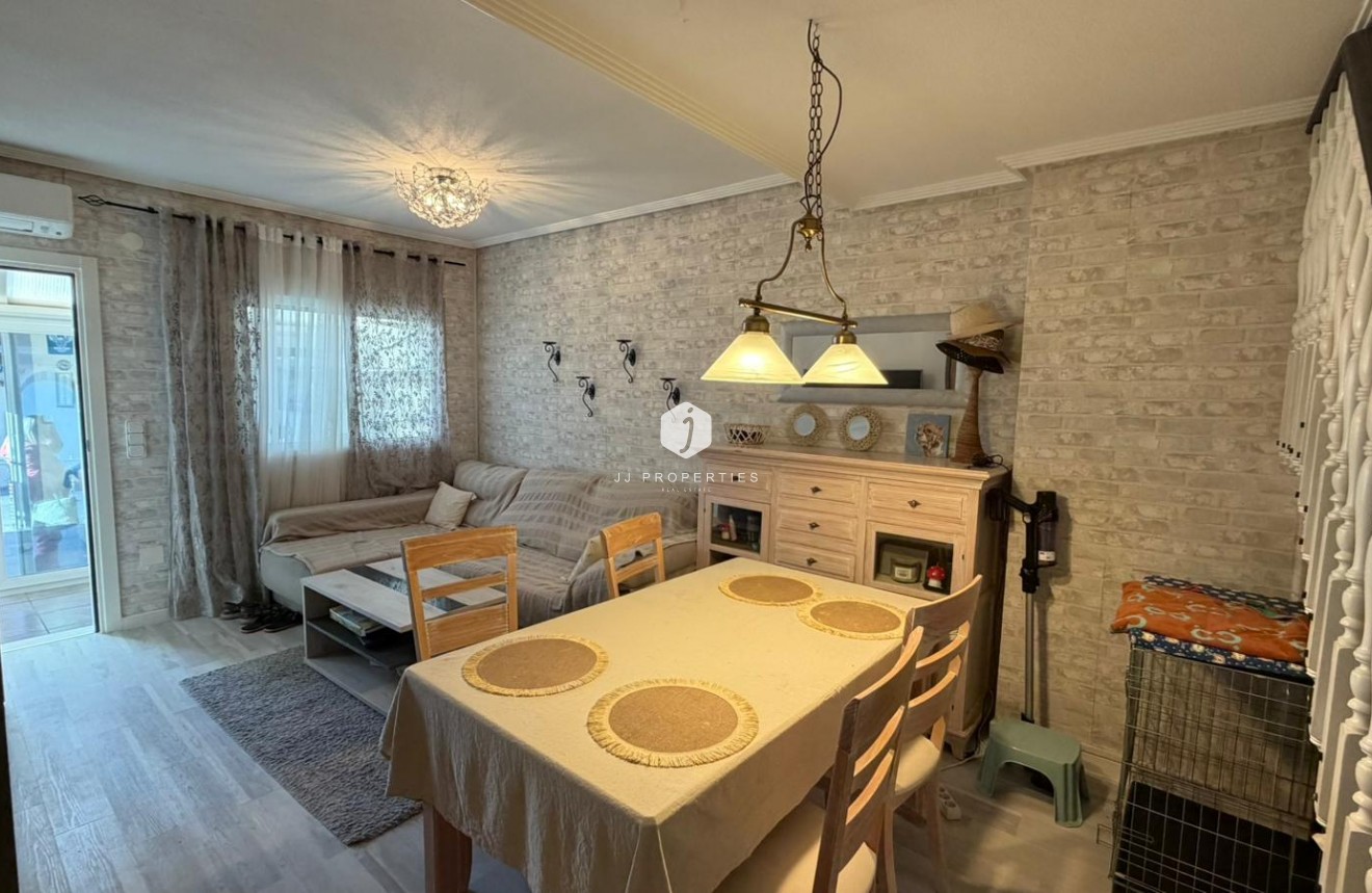 Z drugiej ręki - Szalet -
Orihuela Costa - Costa Blanca