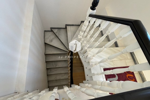 Z drugiej ręki - Szalet -
Orihuela Costa - Costa Blanca