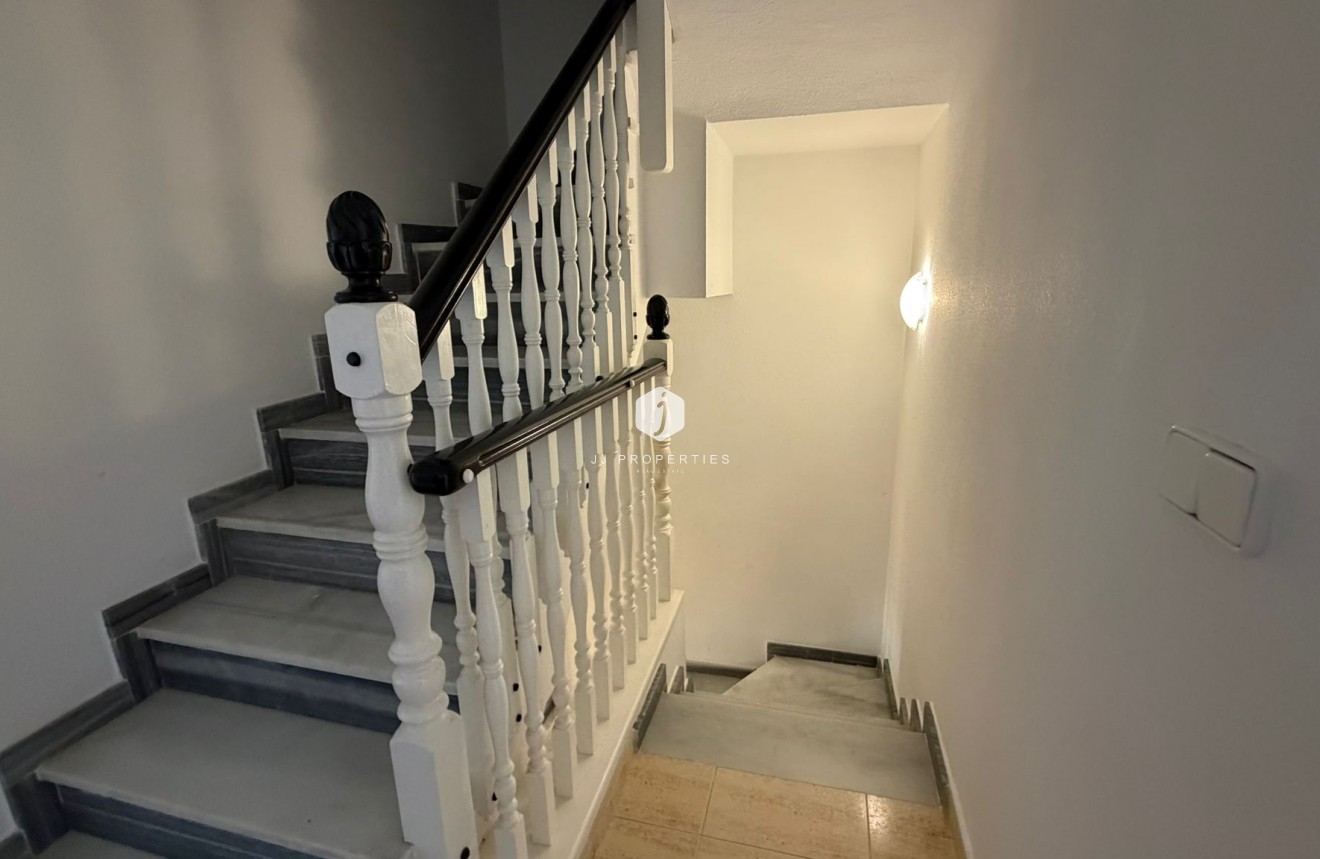 Z drugiej ręki - Szalet -
Orihuela Costa - Costa Blanca