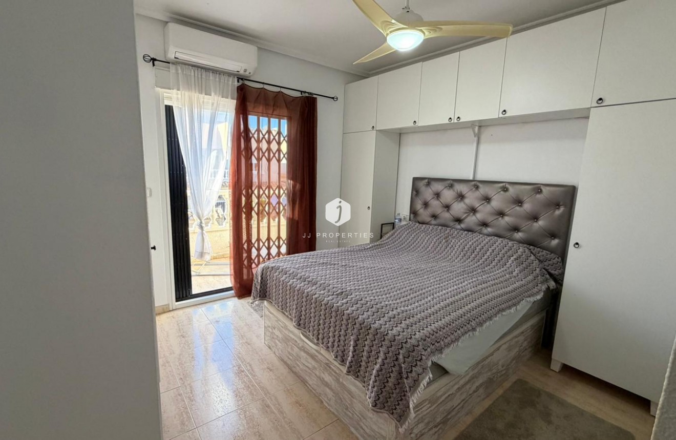 Z drugiej ręki - Szalet -
Orihuela Costa - Costa Blanca