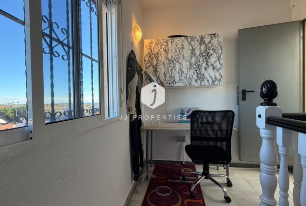 Z drugiej ręki - Szalet -
Orihuela Costa - Costa Blanca