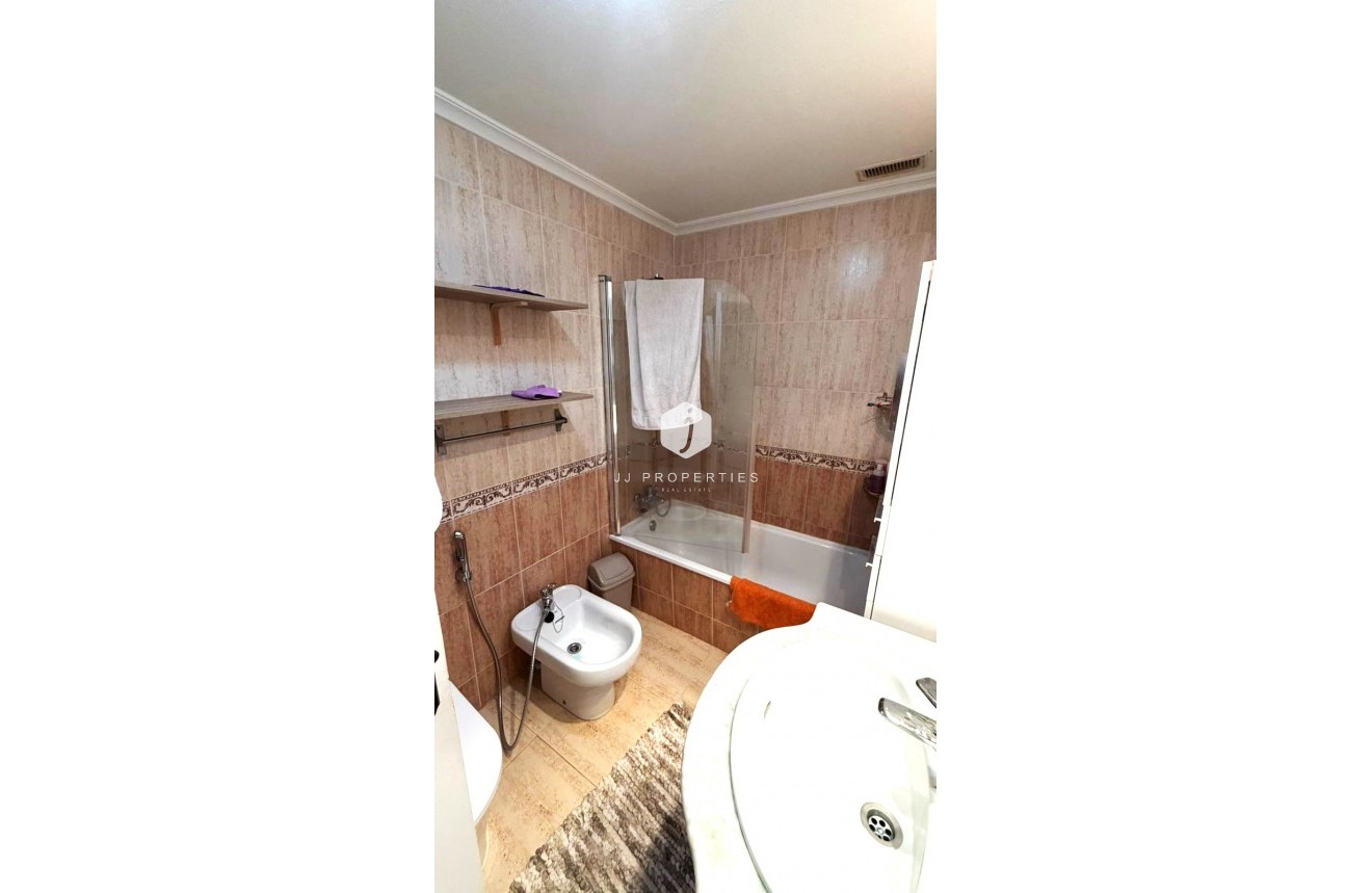 Z drugiej ręki - Szalet -
Orihuela Costa - Costa Blanca