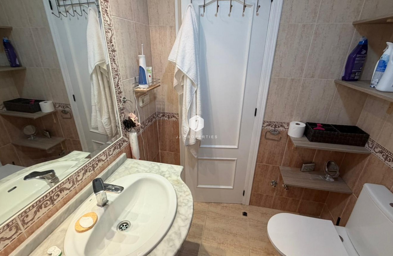 Z drugiej ręki - Szalet -
Orihuela Costa - Costa Blanca