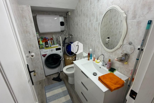 Z drugiej ręki - Szalet -
Orihuela Costa - Costa Blanca