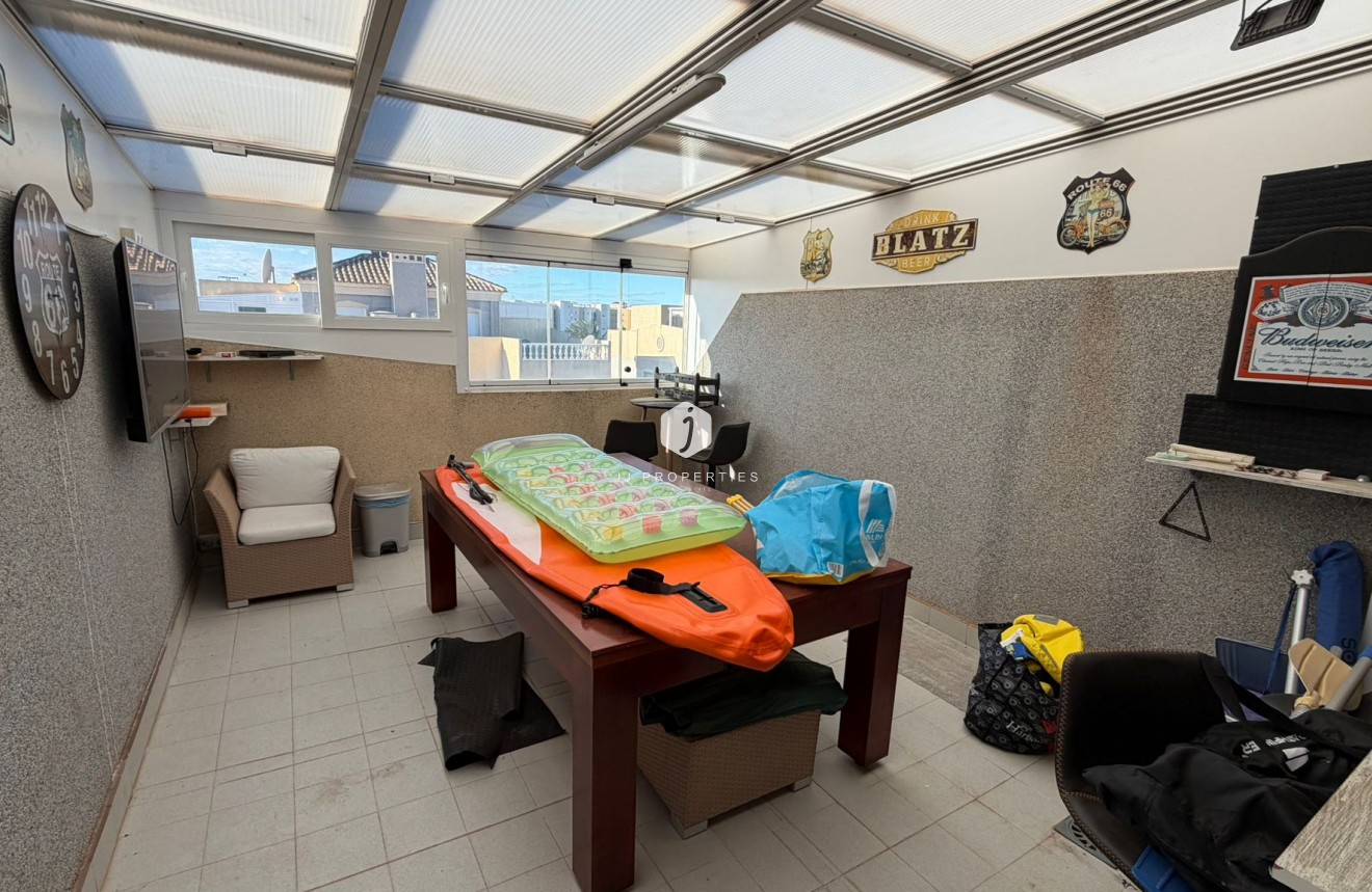 Z drugiej ręki - Szalet -
Orihuela Costa - Costa Blanca