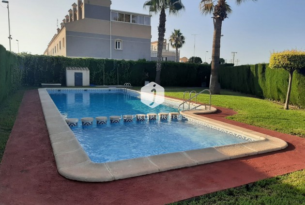 Z drugiej ręki - Szalet -
Orihuela Costa - Costa Blanca