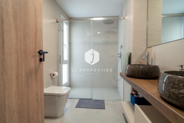 Z drugiej ręki - Villa -
Algorfa - Inland