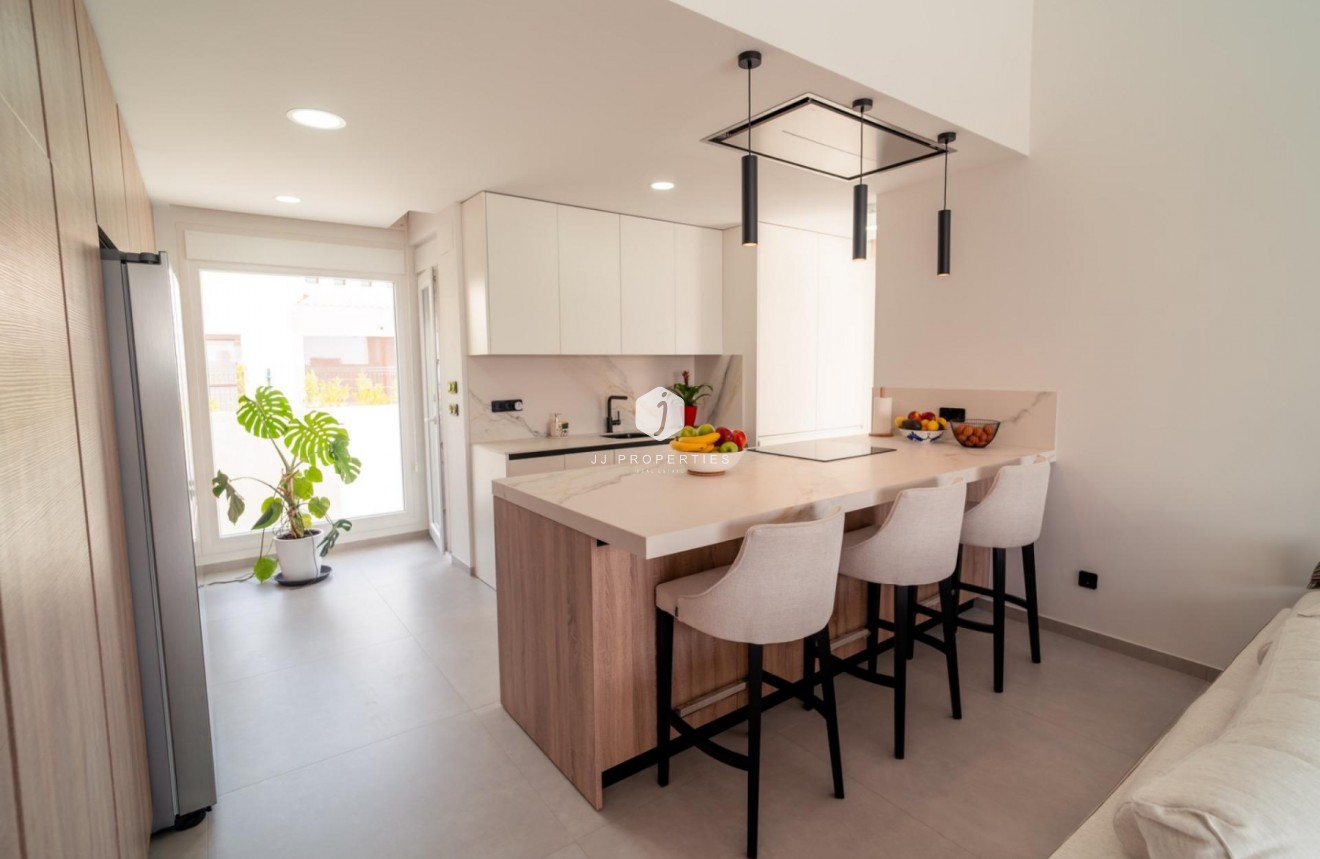 Z drugiej ręki - Villa -
Algorfa - Inland