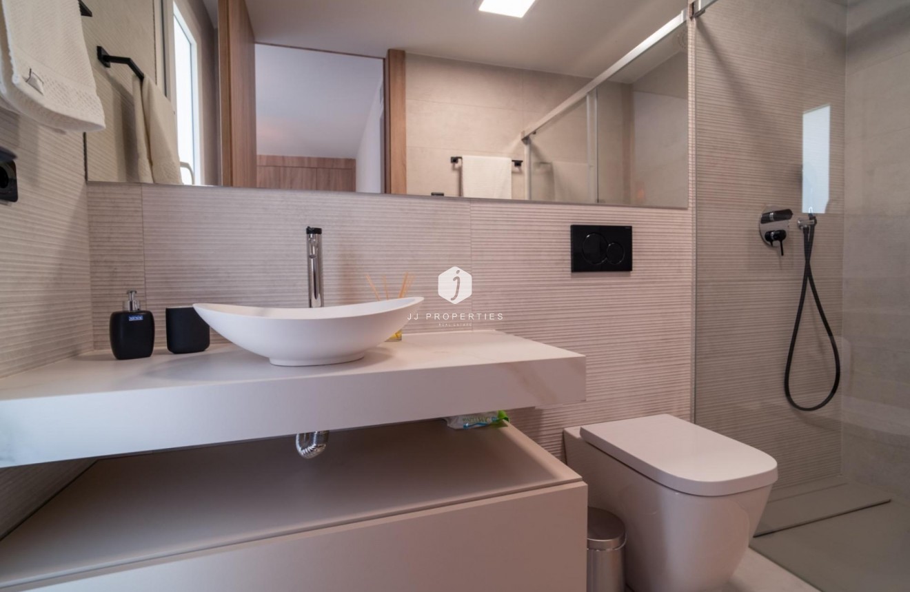 Z drugiej ręki - Villa -
Algorfa - Inland