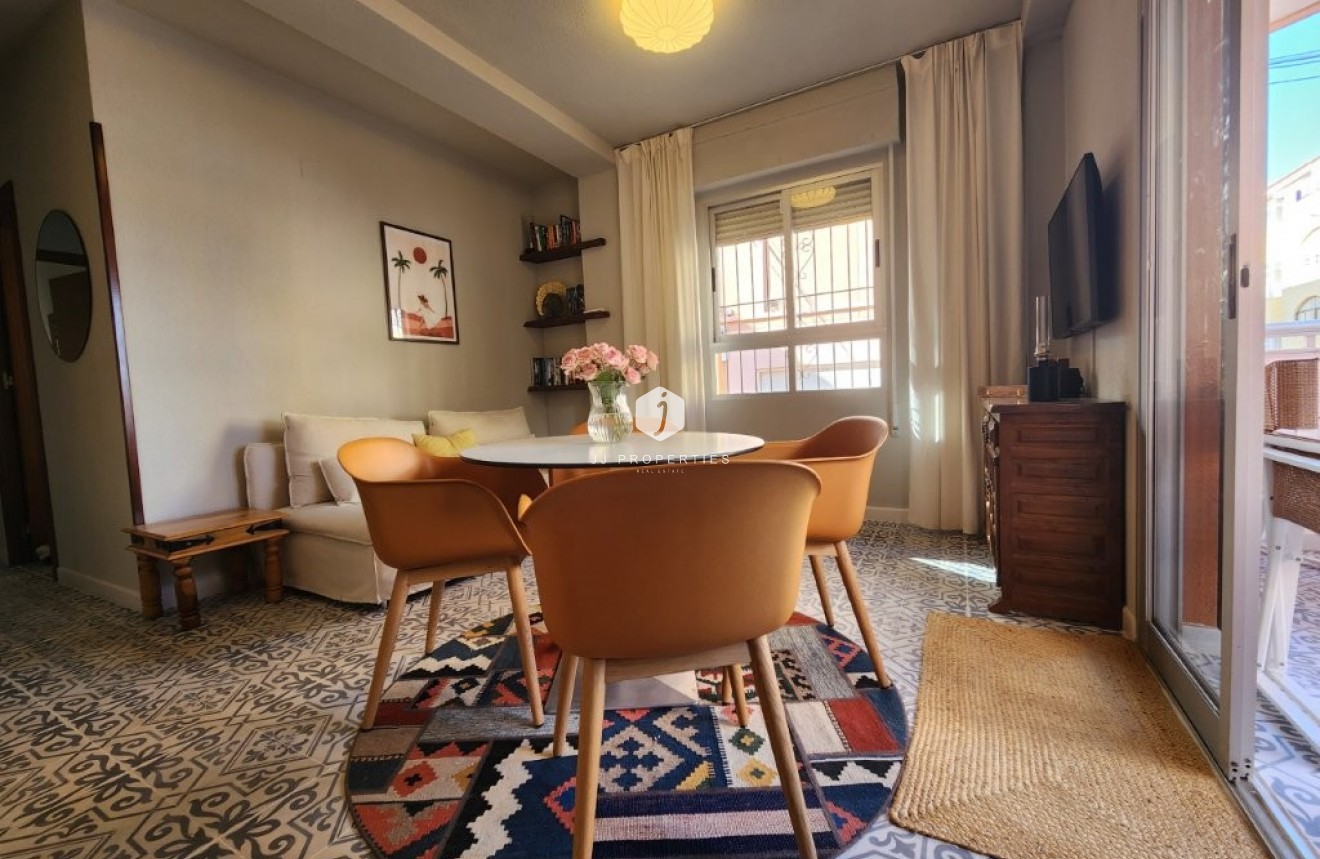 Z drugiej ręki - Mieszkanie w bloku -
La Mata - Costa Blanca