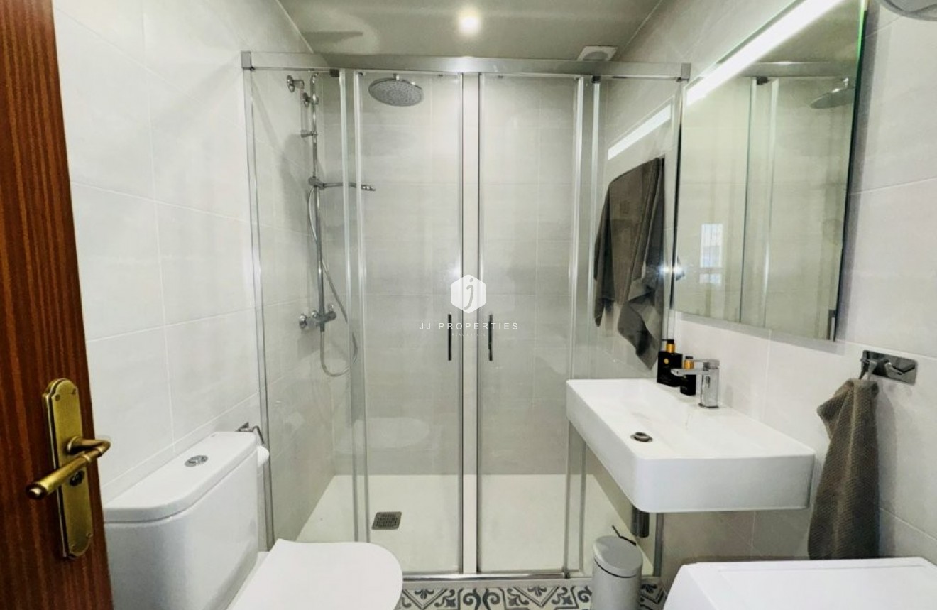 Z drugiej ręki - Mieszkanie w bloku -
La Mata - Costa Blanca