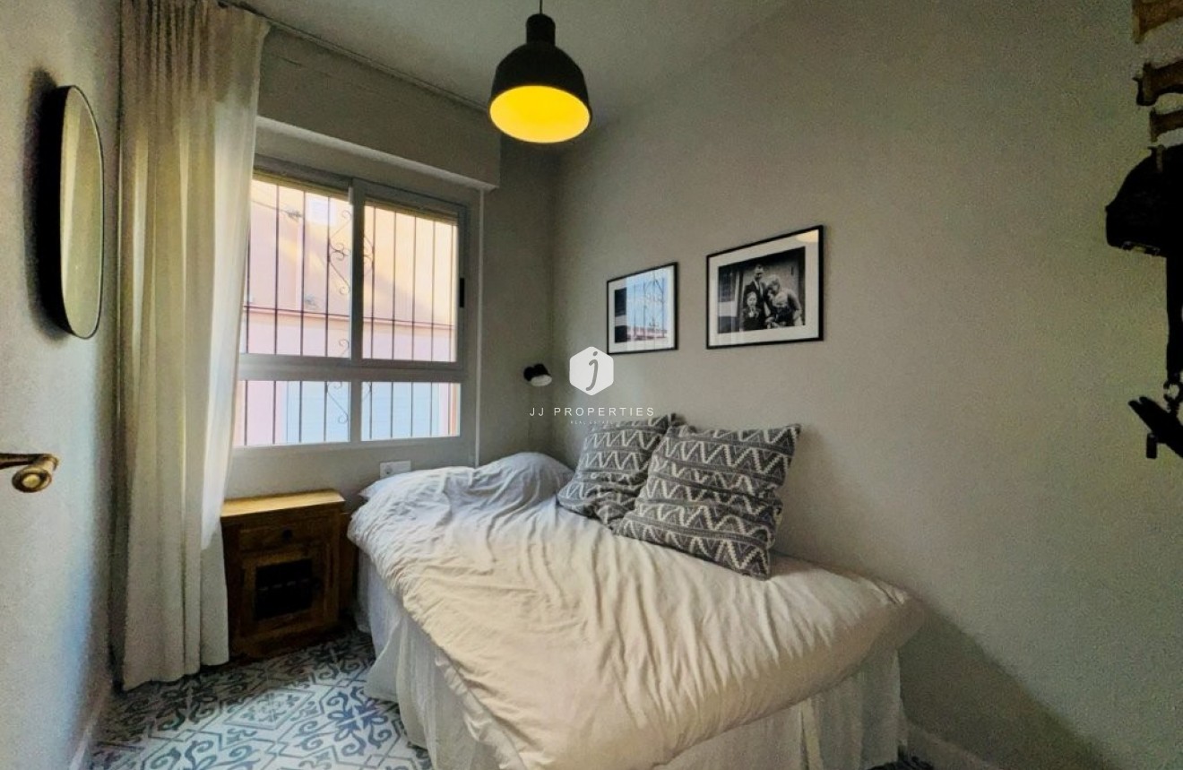 Z drugiej ręki - Mieszkanie w bloku -
La Mata - Costa Blanca