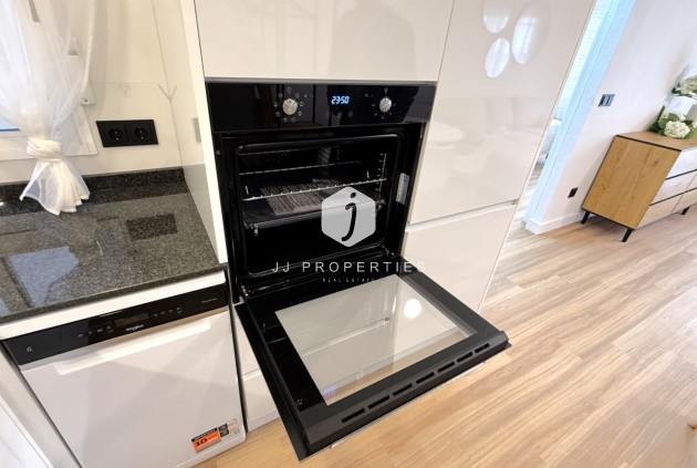 Z drugiej ręki - Mieszkanie w bloku -
Torrevieja - Costa Blanca