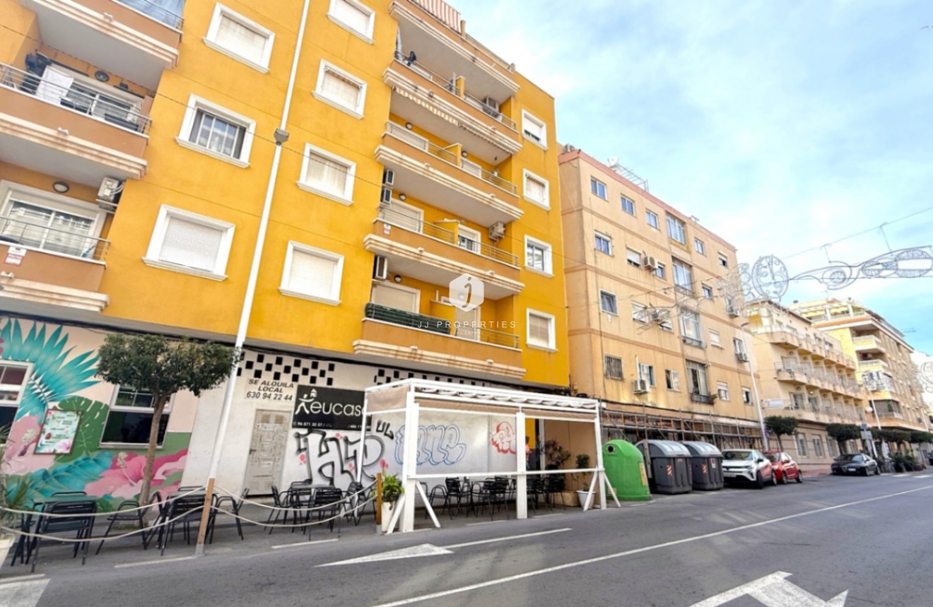 Z drugiej ręki - Mieszkanie w bloku -
Torrevieja - Costa Blanca