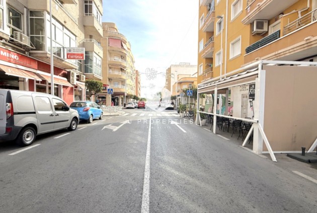 Z drugiej ręki - Mieszkanie w bloku -
Torrevieja - Costa Blanca