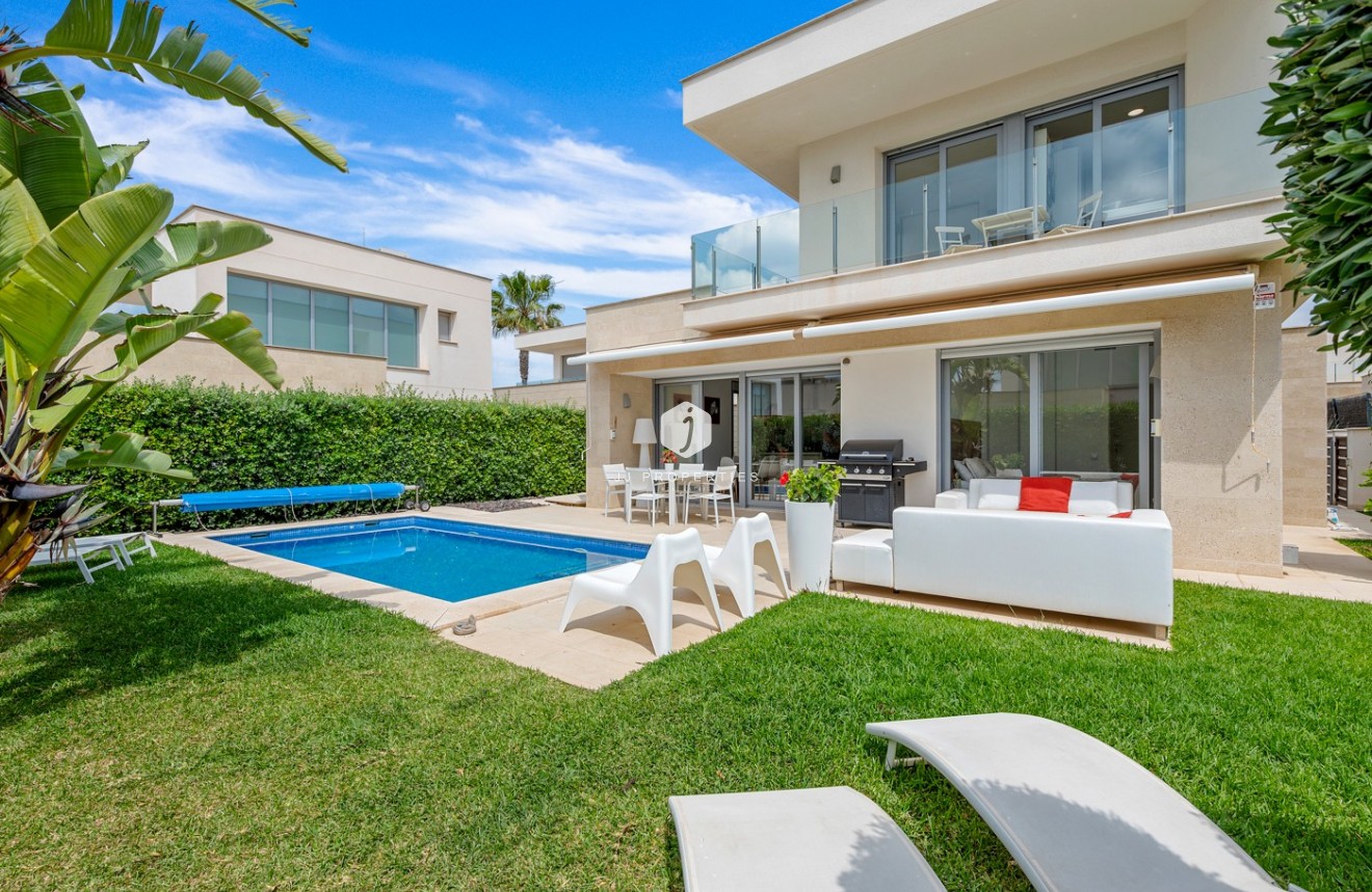 Z drugiej ręki - Villa -
Orihuela Costa - Costa Blanca