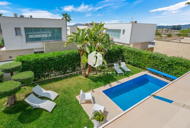 Z drugiej ręki - Villa -
Orihuela Costa - Costa Blanca