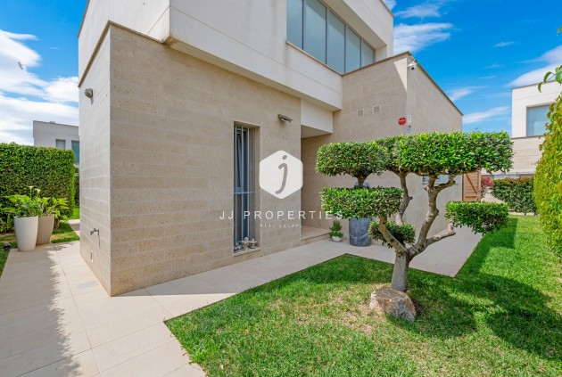 Z drugiej ręki - Villa -
Orihuela Costa - Costa Blanca