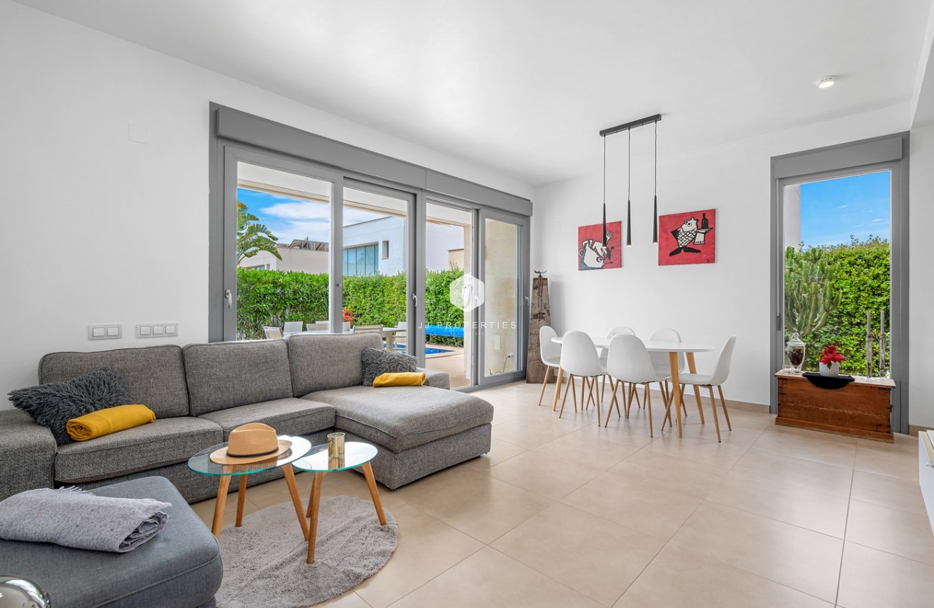 Z drugiej ręki - Villa -
Orihuela Costa - Costa Blanca