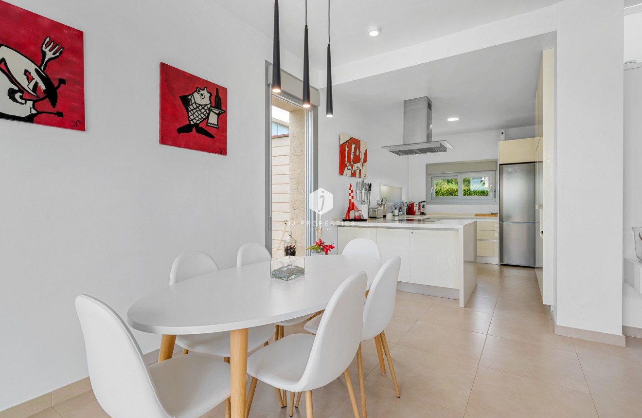 Z drugiej ręki - Villa -
Orihuela Costa - Costa Blanca