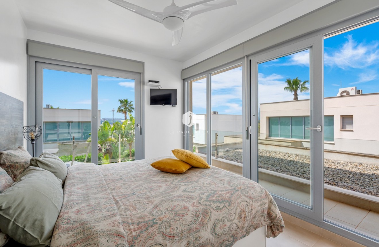 Z drugiej ręki - Villa -
Orihuela Costa - Costa Blanca