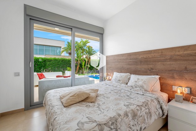 Z drugiej ręki - Villa -
Orihuela Costa - Costa Blanca