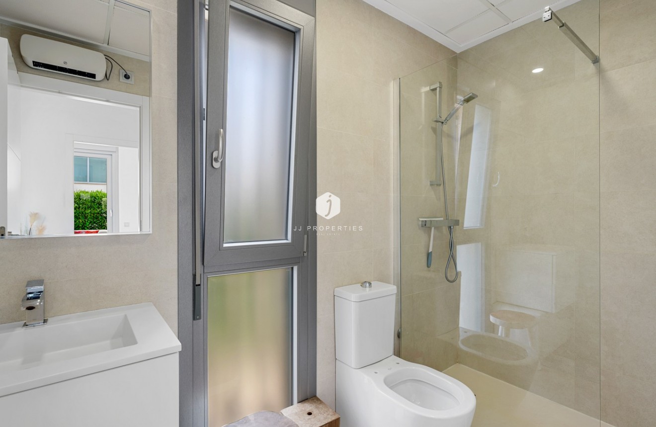 Z drugiej ręki - Villa -
Orihuela Costa - Costa Blanca