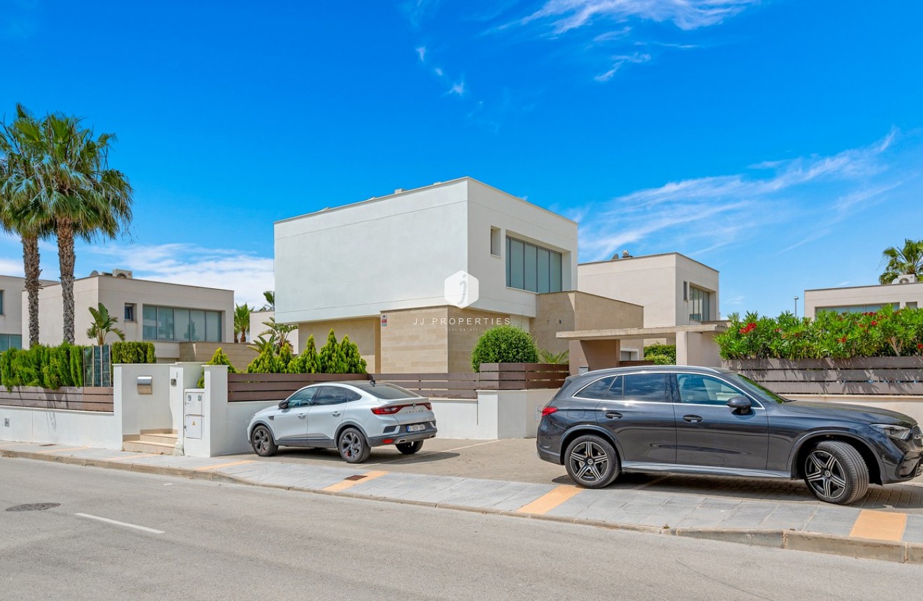 Z drugiej ręki - Villa -
Orihuela Costa - Costa Blanca