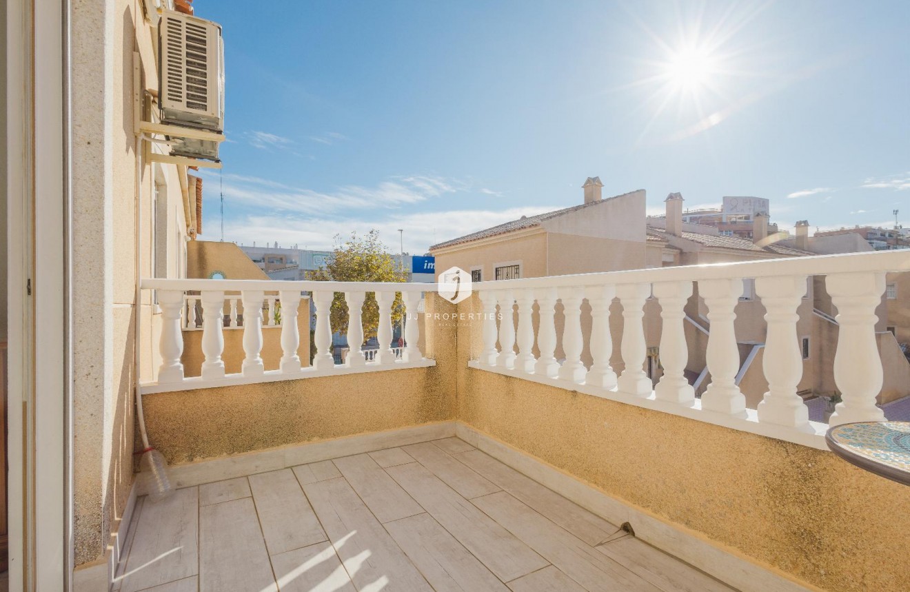 Z drugiej ręki - Bungalow -
Torrevieja - Costa Blanca