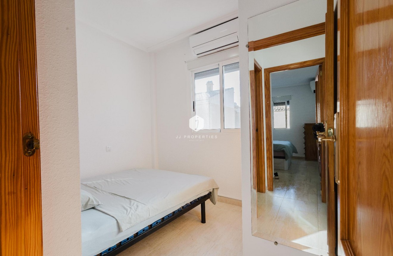 Z drugiej ręki - Bungalow -
Torrevieja - Costa Blanca