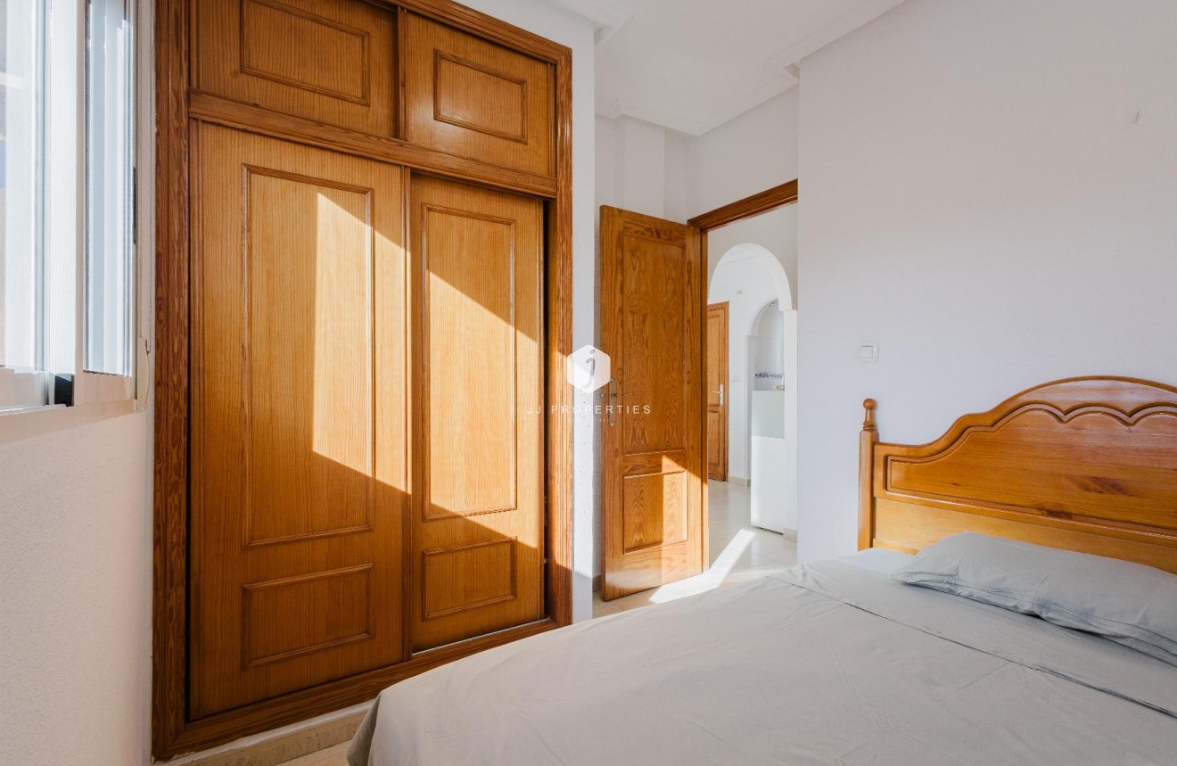 Z drugiej ręki - Bungalow -
Torrevieja - Costa Blanca