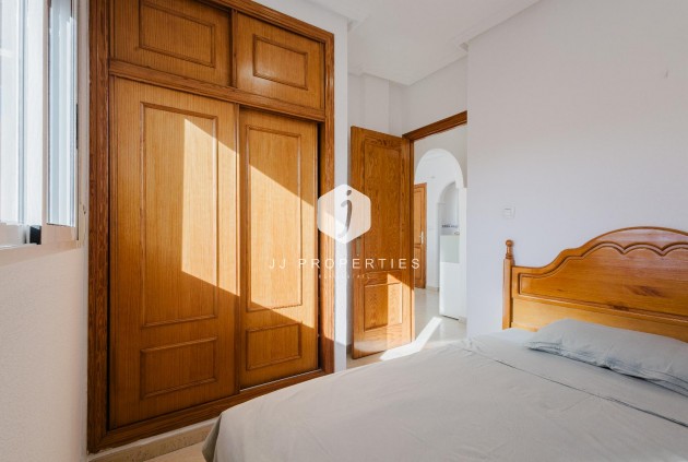 Z drugiej ręki - Bungalow -
Torrevieja - Costa Blanca