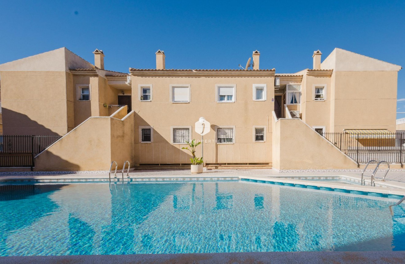 Z drugiej ręki - Bungalow -
Torrevieja - Costa Blanca