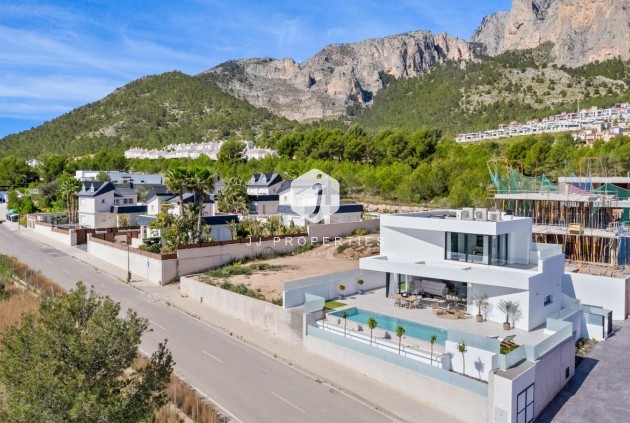 Nowy budynek - Villa -
Polop - Urbanizaciones