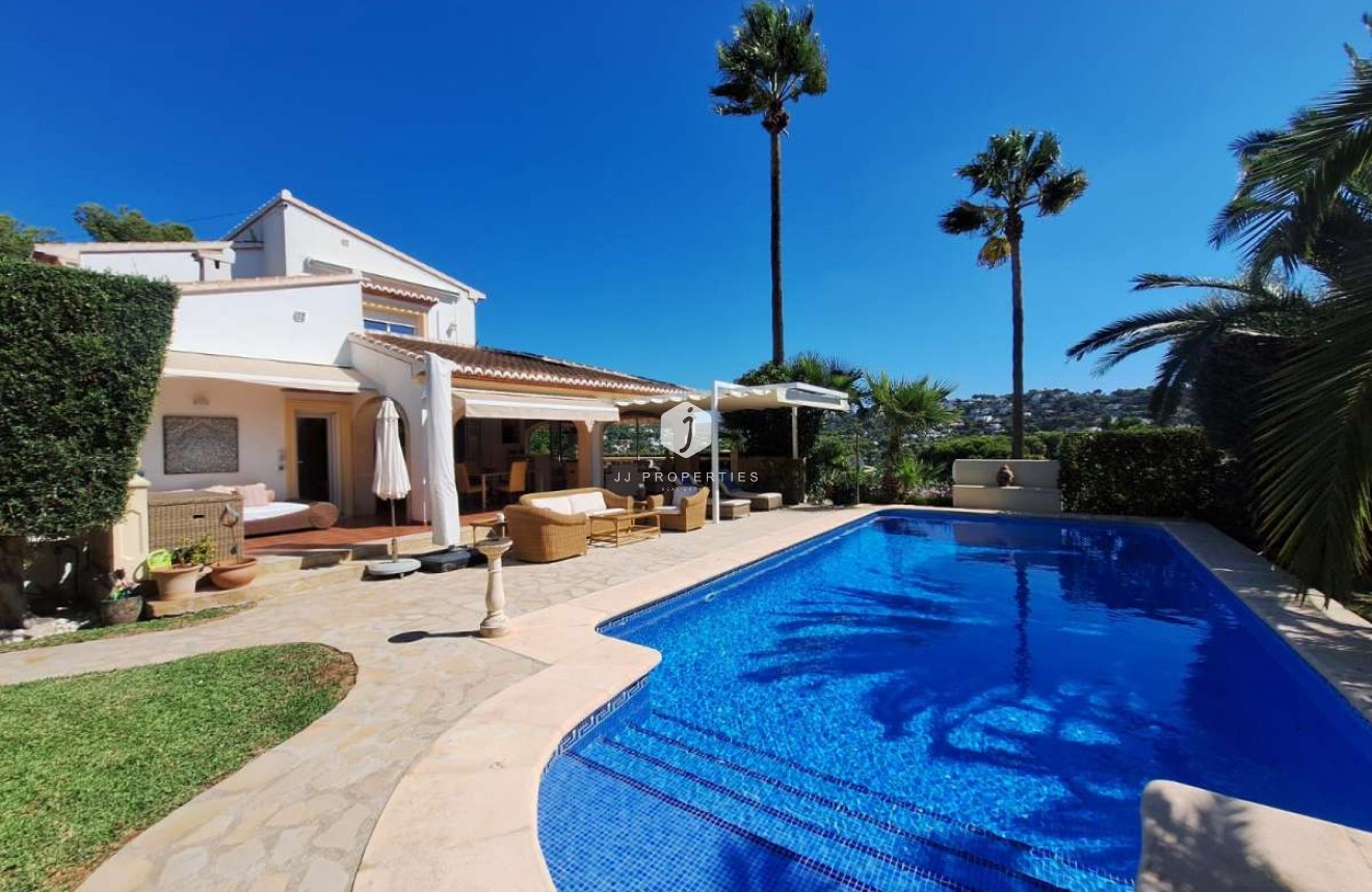 Z drugiej ręki - Villa -
Tosalet