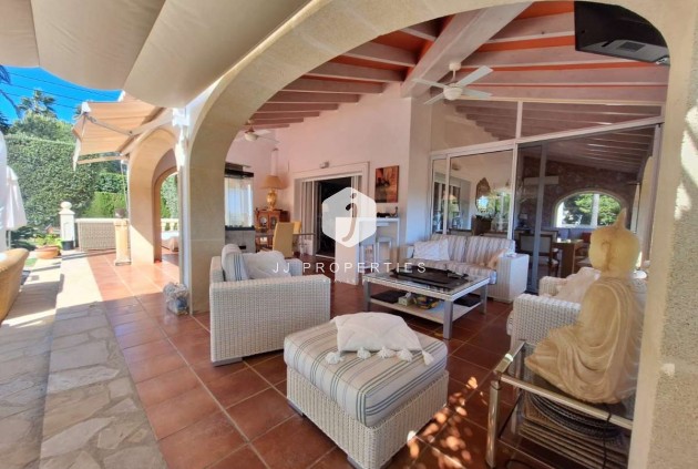 Z drugiej ręki - Villa -
Tosalet