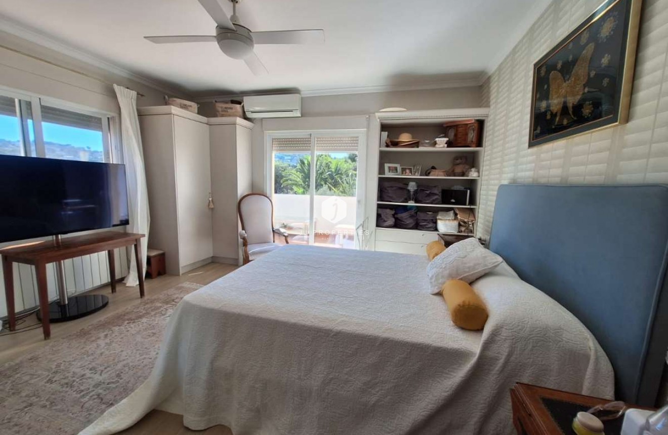 Z drugiej ręki - Villa -
Tosalet