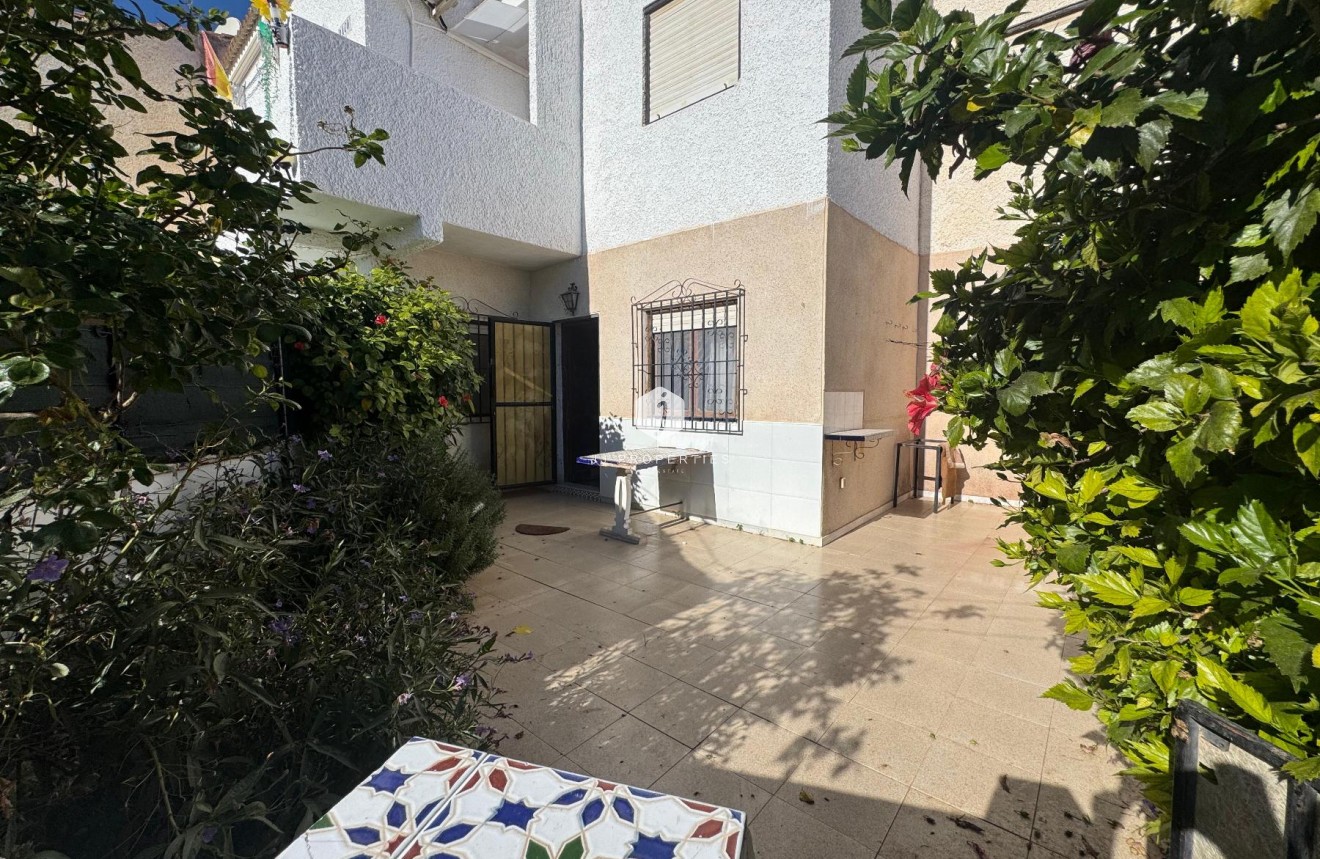 Z drugiej ręki - Bungalow -
Torrevieja - Costa Blanca