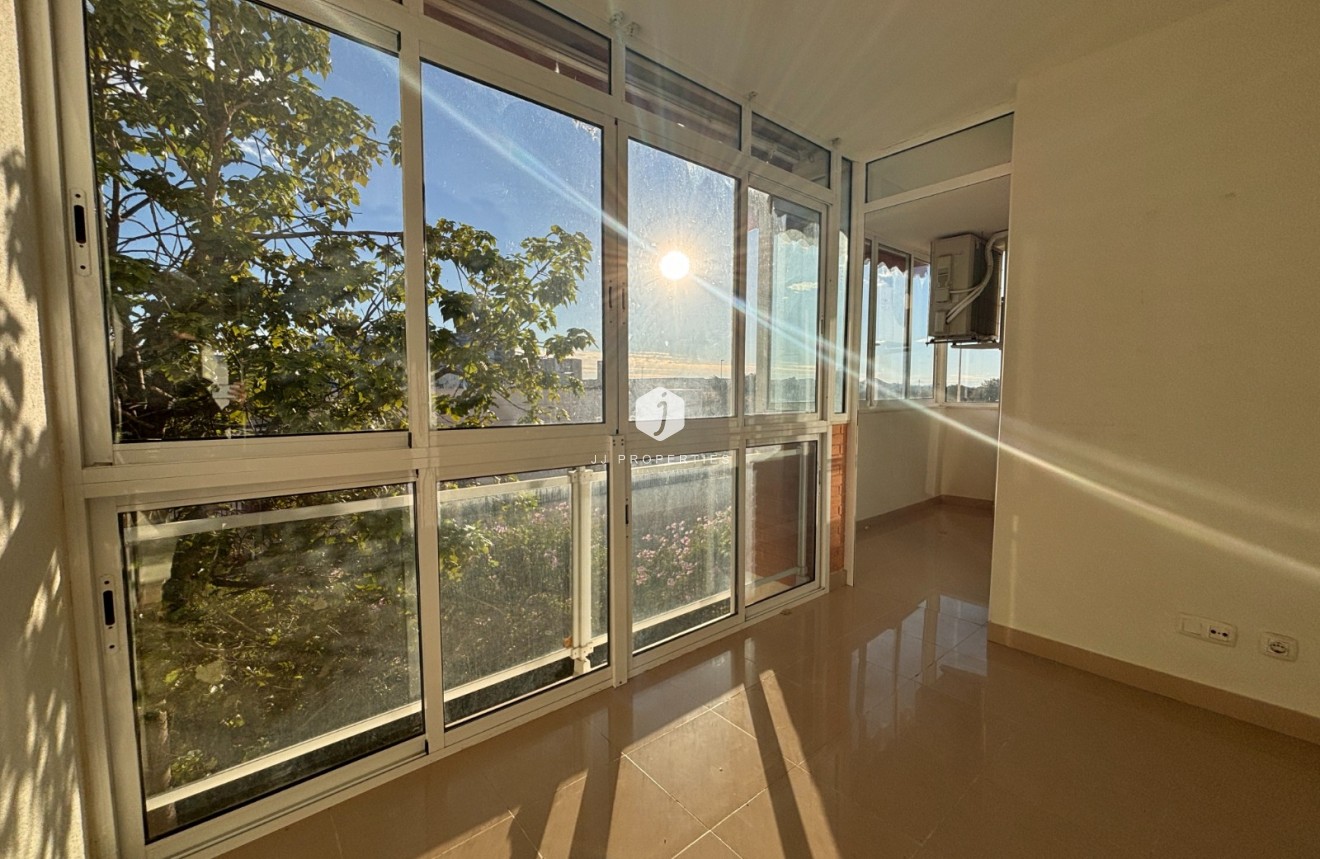 Z drugiej ręki - Mieszkanie w bloku -
Guardamar del Segura - Costa Blanca