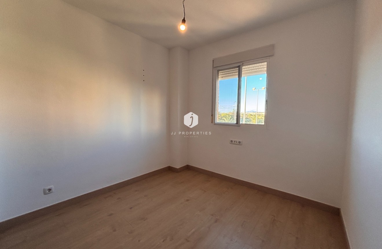 Z drugiej ręki - Mieszkanie w bloku -
Guardamar del Segura - Costa Blanca