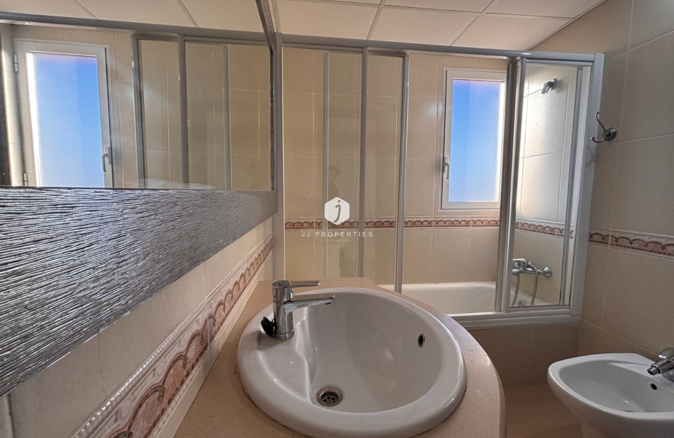 Z drugiej ręki - Mieszkanie w bloku -
Guardamar del Segura - Costa Blanca