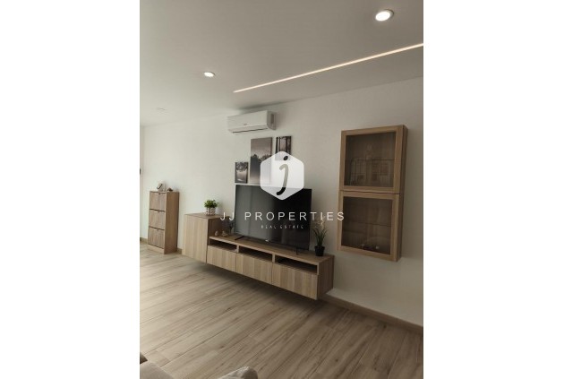 Z drugiej ręki - Szalet -
Torrevieja