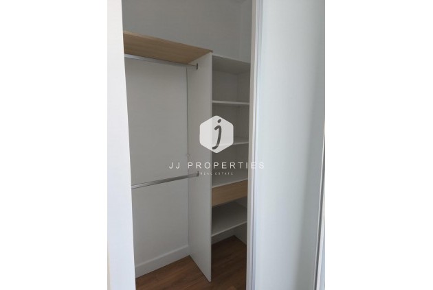 Z drugiej ręki - Szalet -
Torrevieja