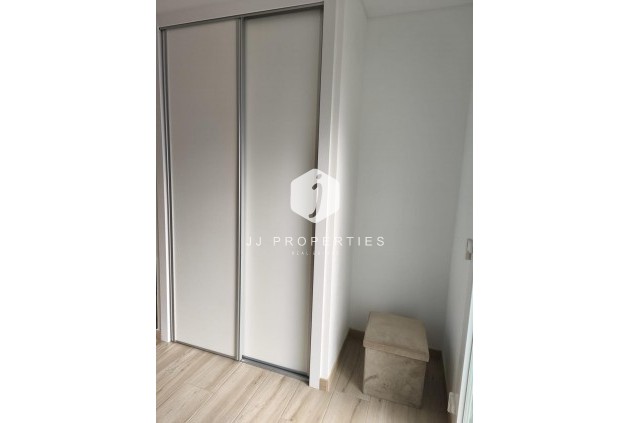 Z drugiej ręki - Szalet -
Torrevieja