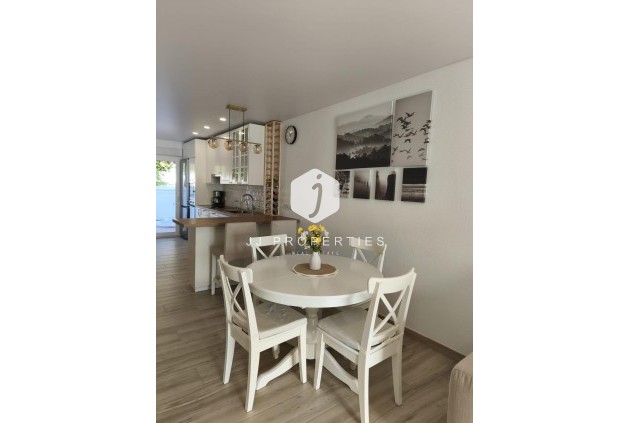 Z drugiej ręki - Szalet -
Torrevieja