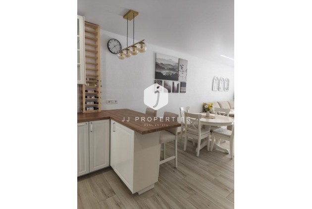 Z drugiej ręki - Szalet -
Torrevieja