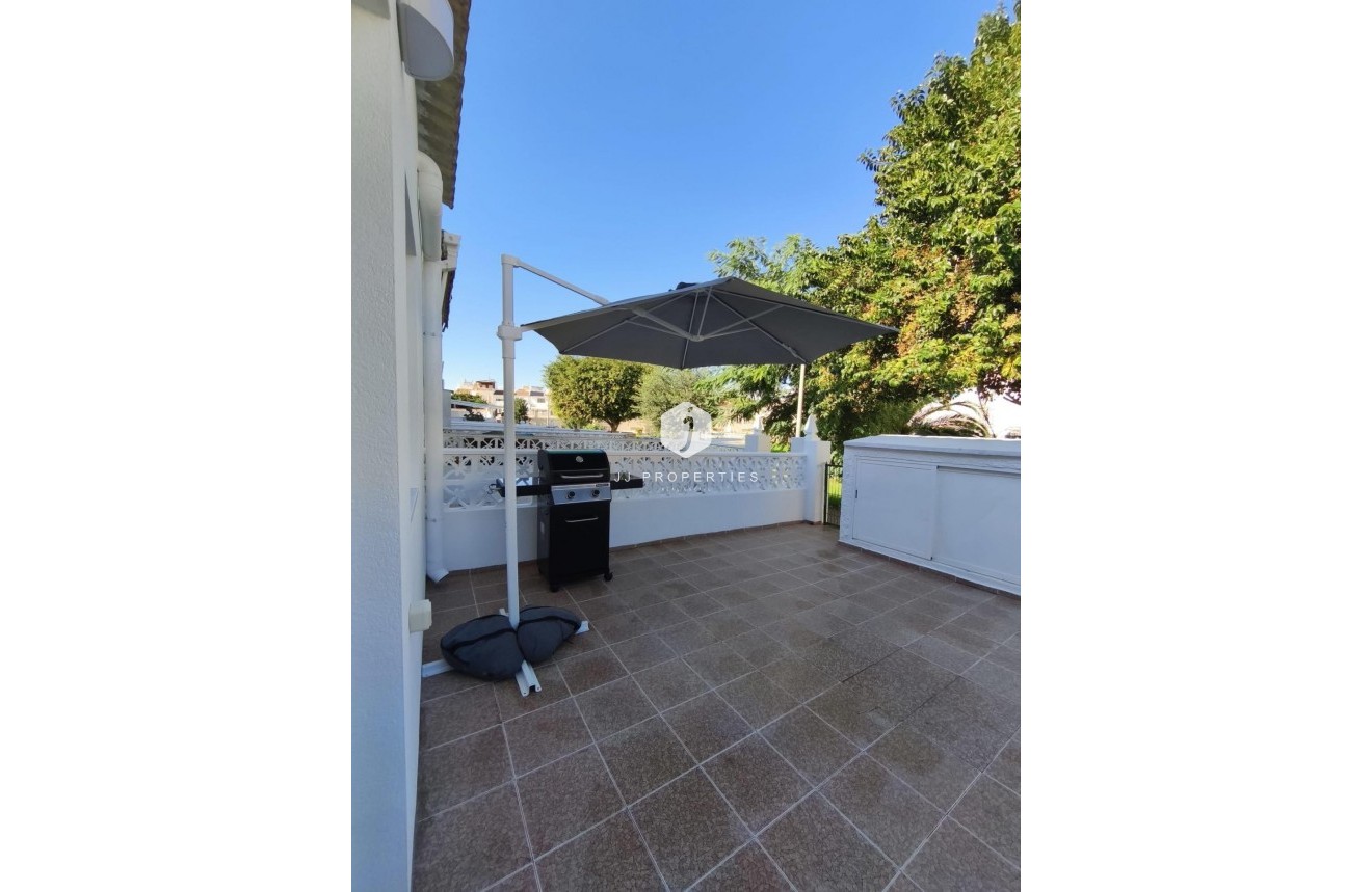 Z drugiej ręki - Szalet -
Torrevieja