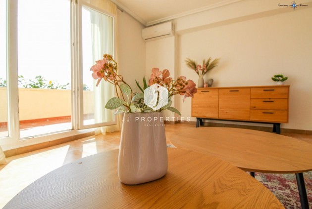 Z drugiej ręki - Daszek -
Torrevieja - Punta prima