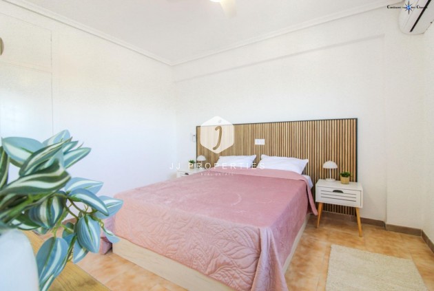 Z drugiej ręki - Daszek -
Torrevieja - Punta prima