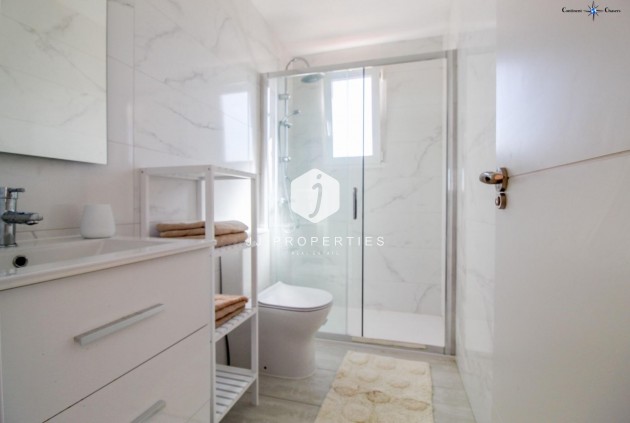 Z drugiej ręki - Daszek -
Torrevieja - Punta prima